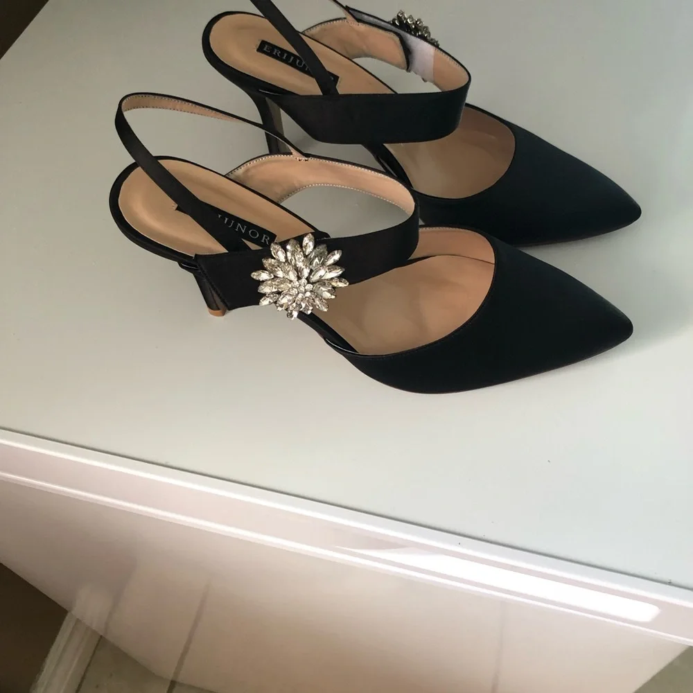 Black evening shoes. In very good condition size 10 - Picture 1 of 6